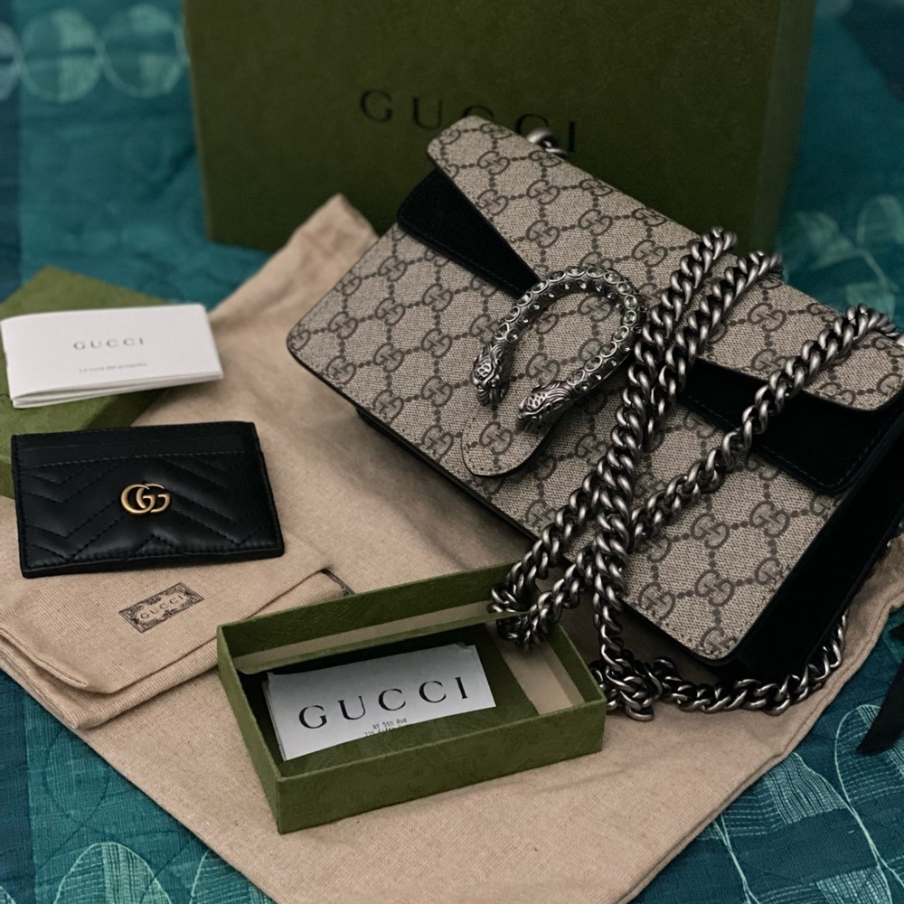 Gucci dionysus small shoulder bag for sale. No scratch and No tears.